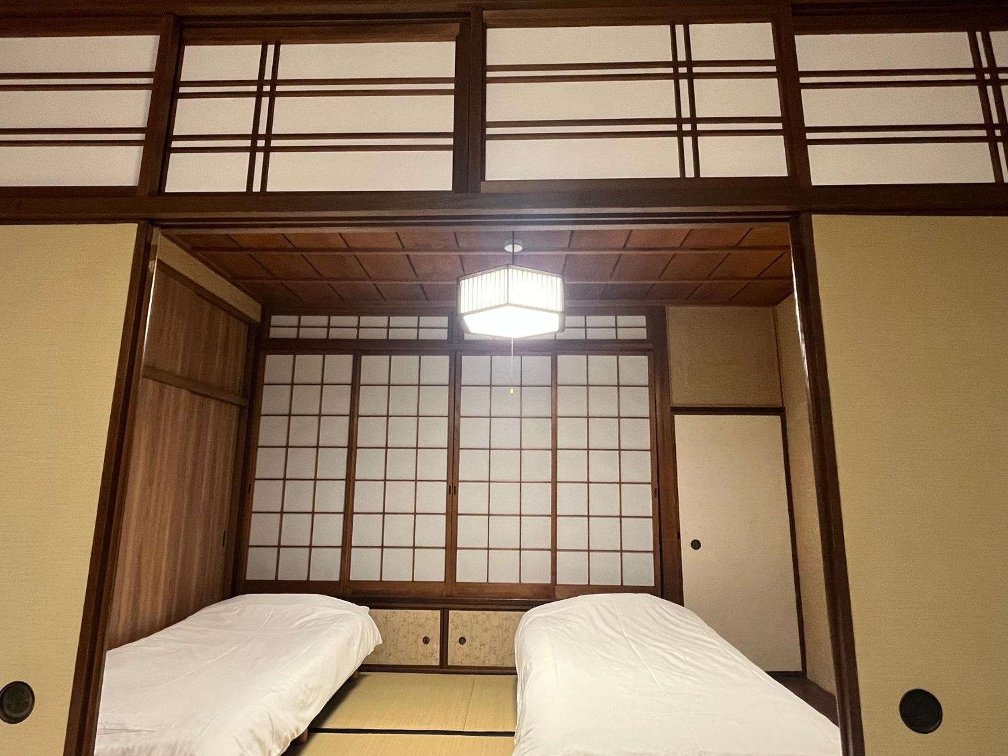 Namba Central Traditional Japanese House Осака Екстериор снимка